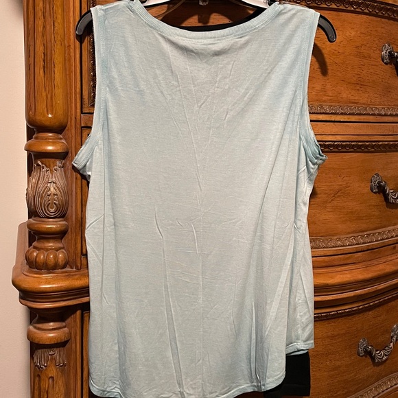 Cable & Gauge Light Blue Sleeveless Top - Picture 2 of 4